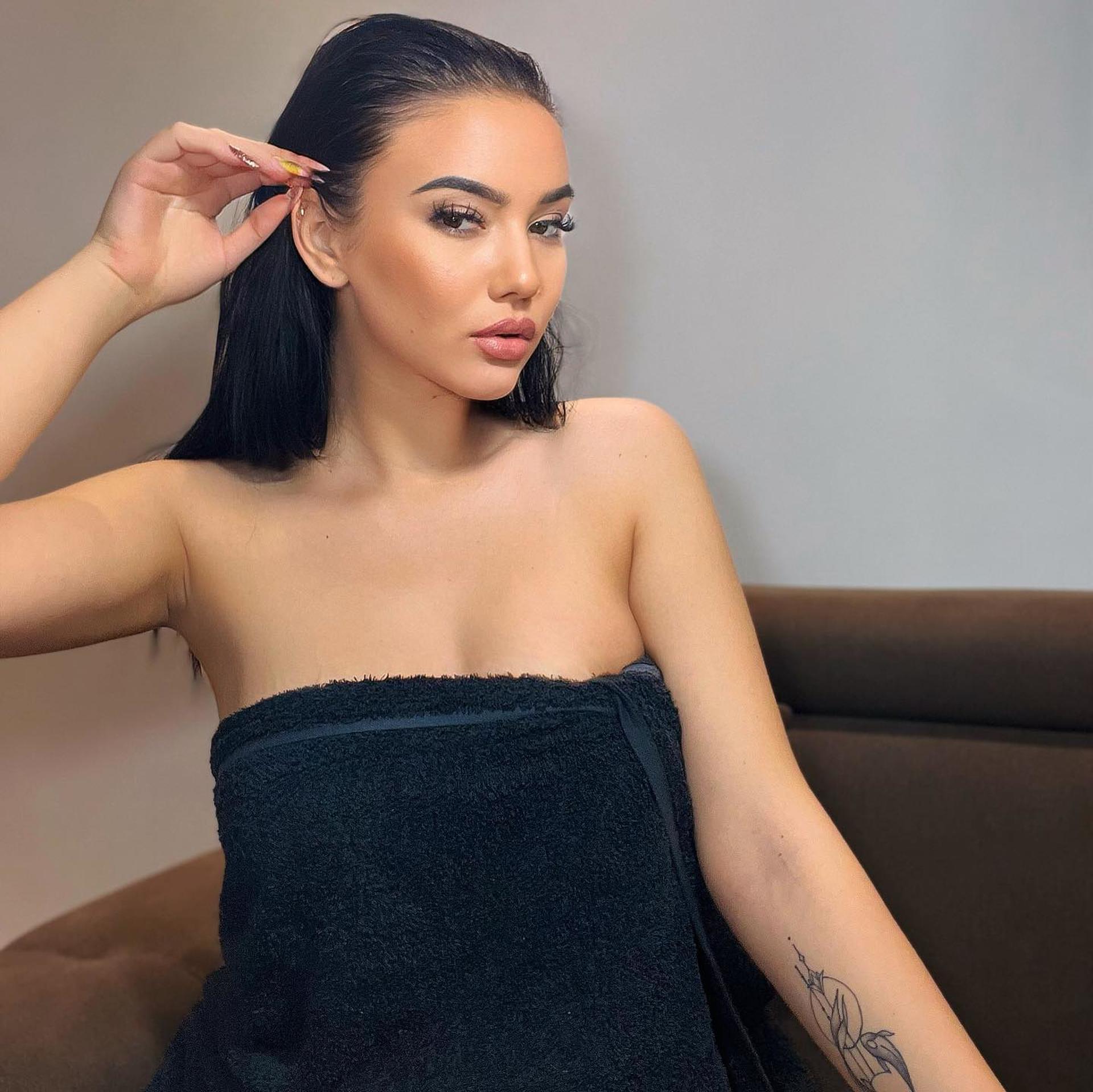 Alina Mihaela S / alina03m Nude OnlyFans Vazamentos 1