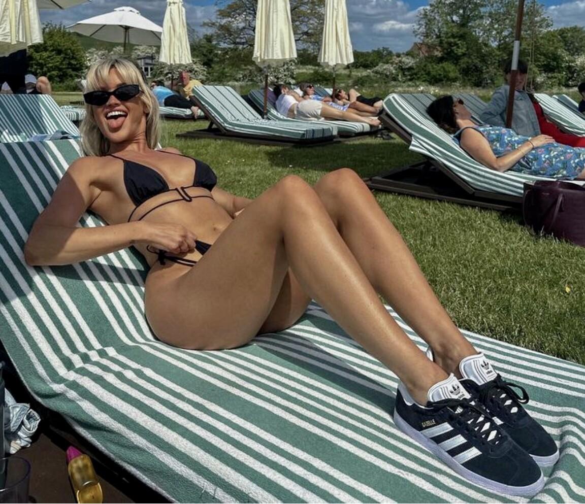 Ashley Roberts / robertsseann2 Nude OnlyFans Vazamentos 1