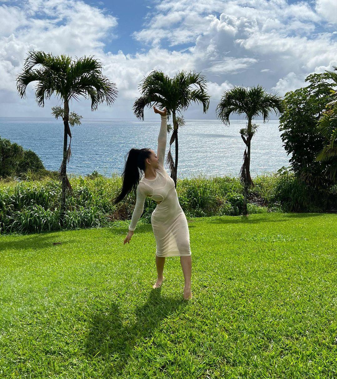 Bella Poarch / bllapoarch Nude OnlyFans Vazamentos 1
