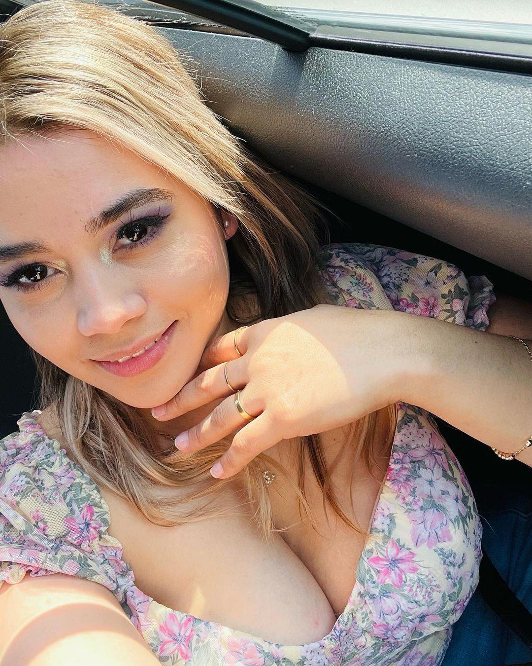 Brisnareyes26 / brinaloveee / reyesbrisna Vazamentos Nus do OnlyFans 1