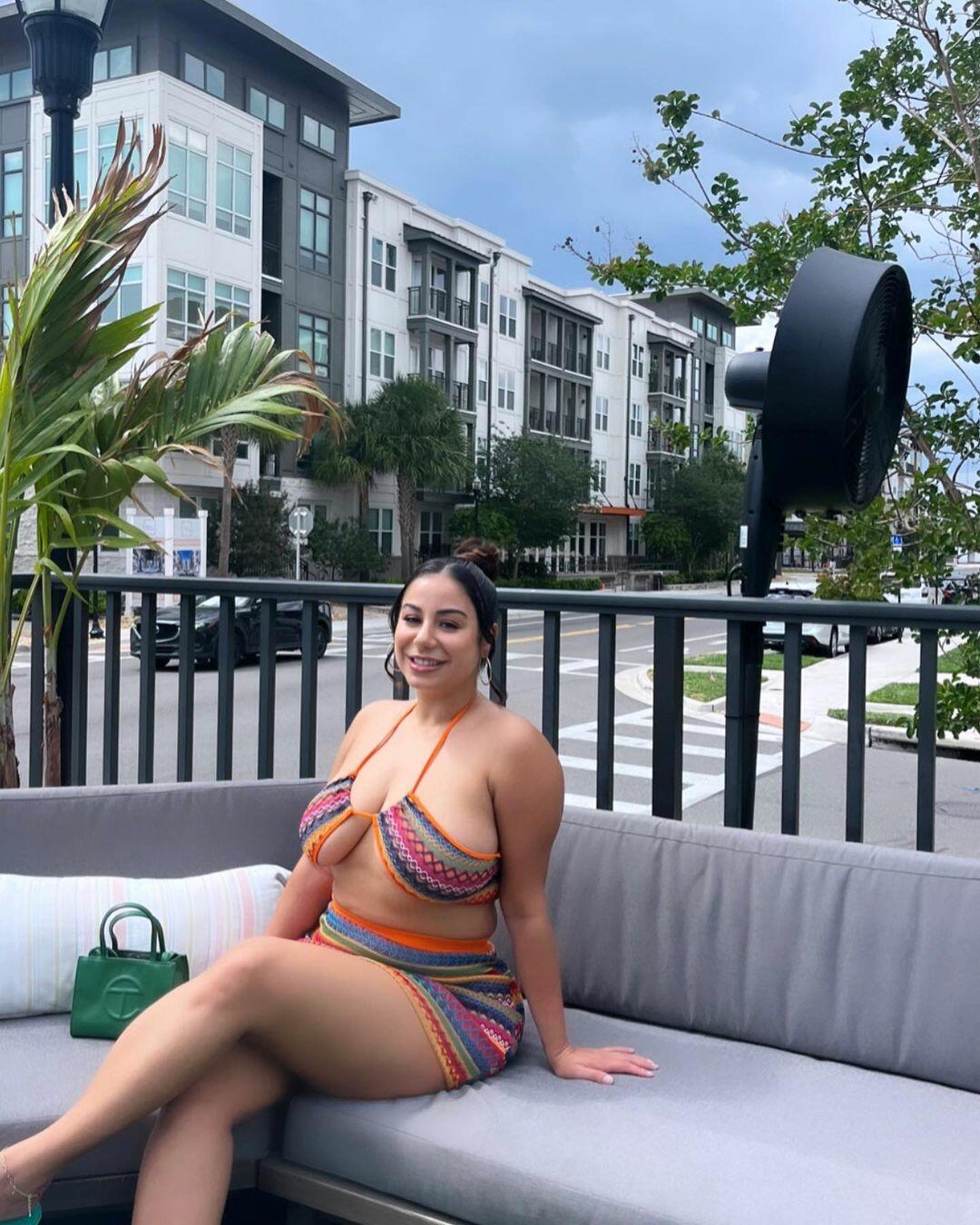 Destiny Rodriguez / love_lessdest / thicklilbishh Nude OnlyFans Vazamentos 1