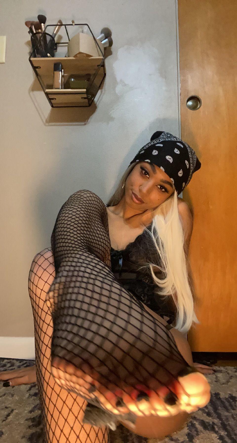 Gia Vargas / deathbygia Nude OnlyFans Vazamentos 1