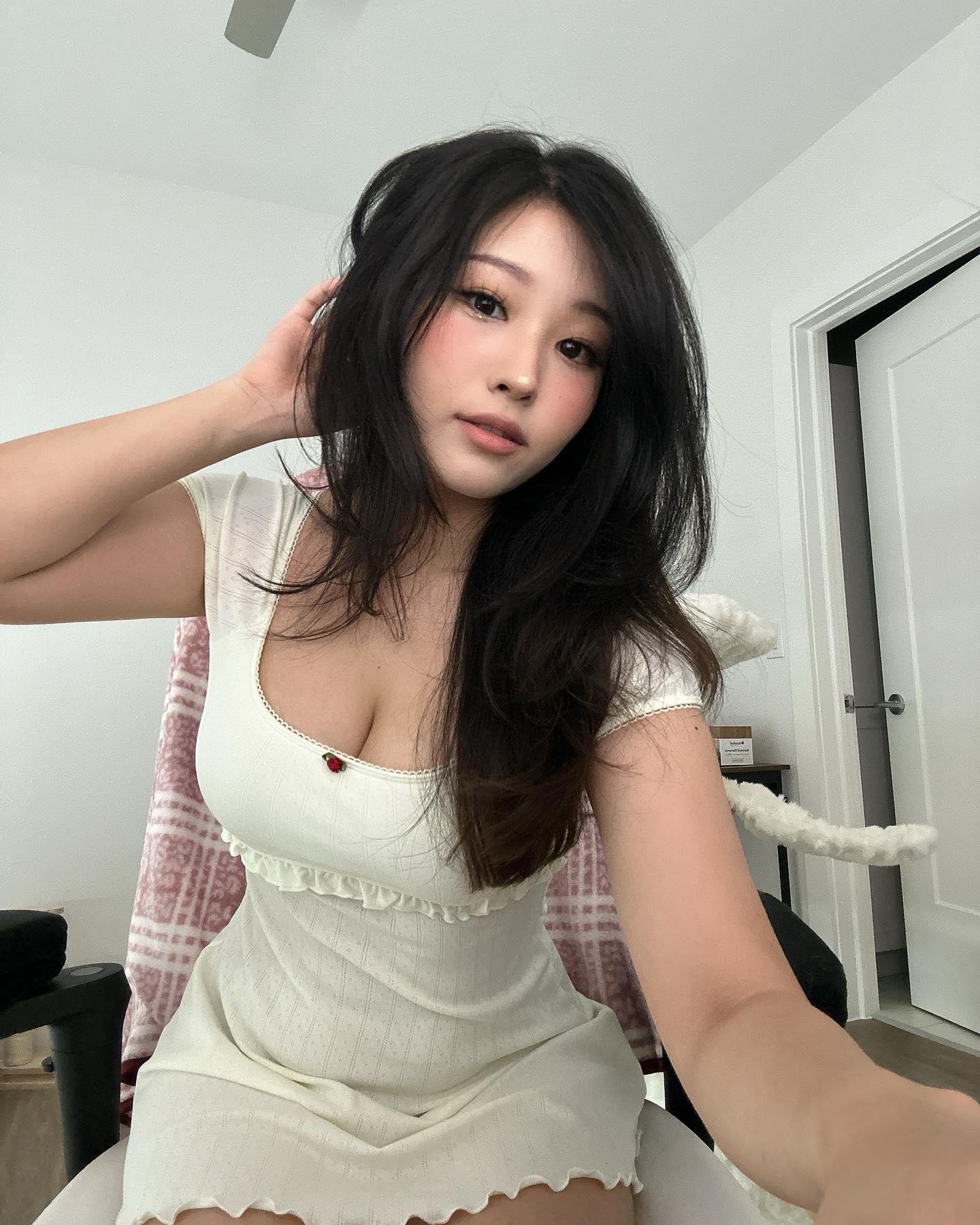 Aikuros / Hyoon Nude OnlyFans Vazamentos 1