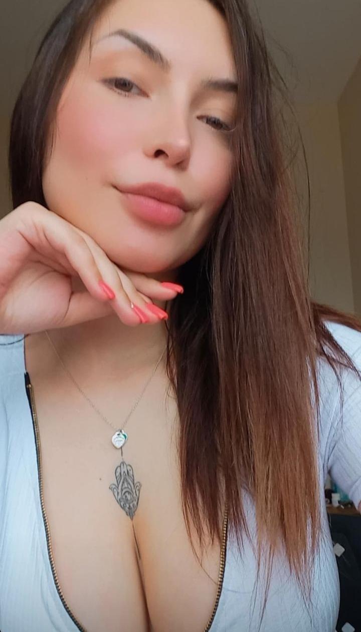 lauratavora Nude OnlyFans Vazamentos 1