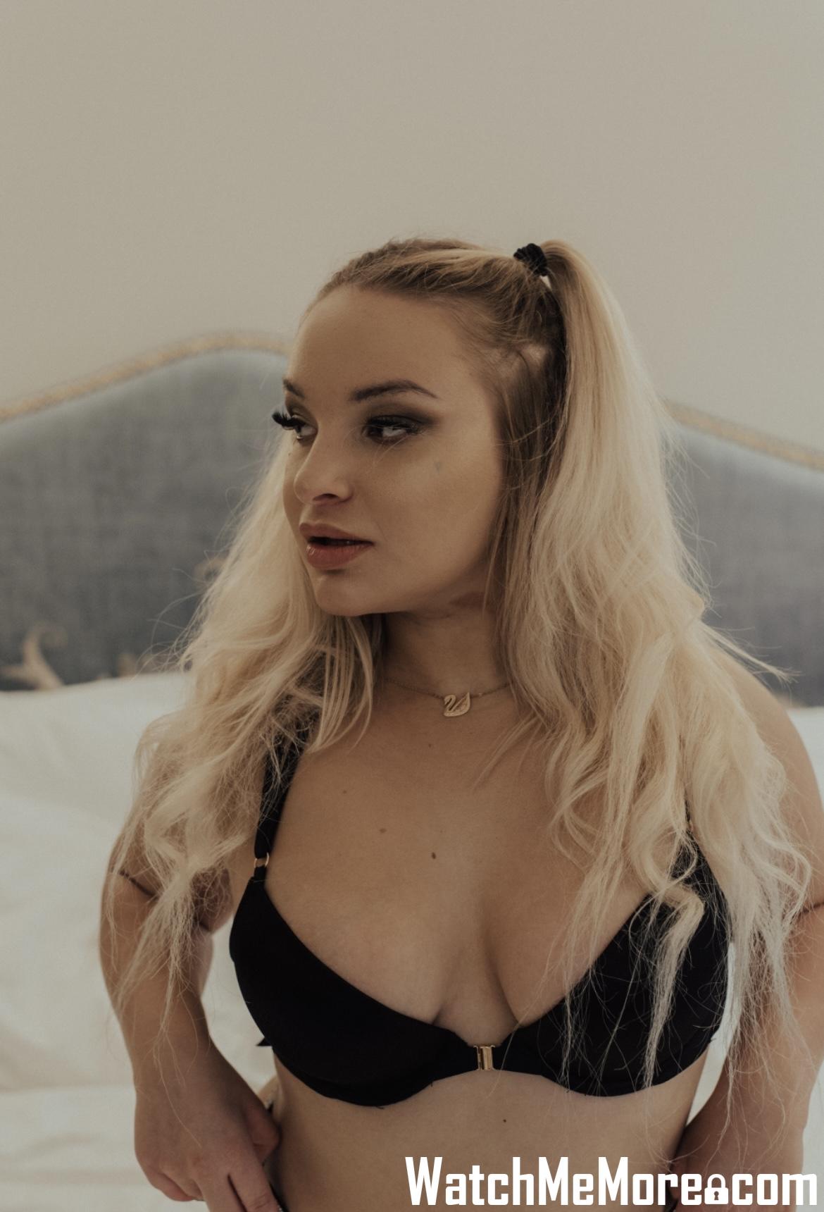 MiaNestiBaka Nude OnlyFans Vazamentos 1