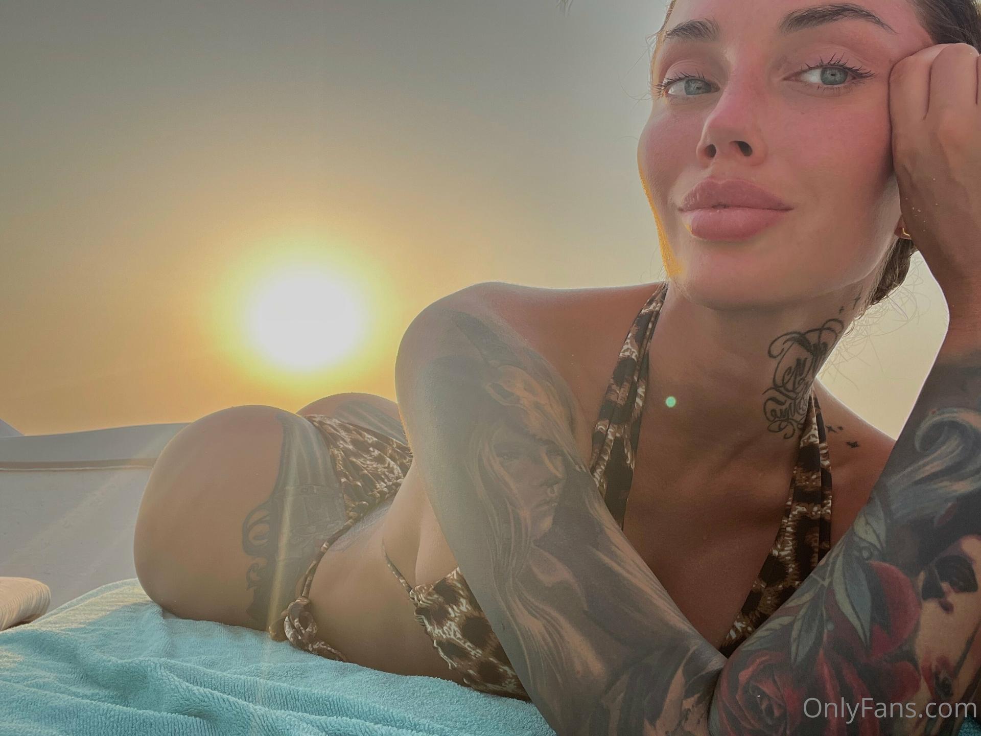 Nessa Orlova / nessamooore / rusmeganfox Nude OnlyFans Vazamentos 1