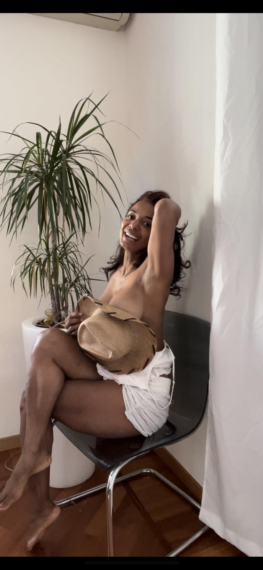 Rina Luna Rivera / lunarr25 Nude OnlyFans Vazamentos 1