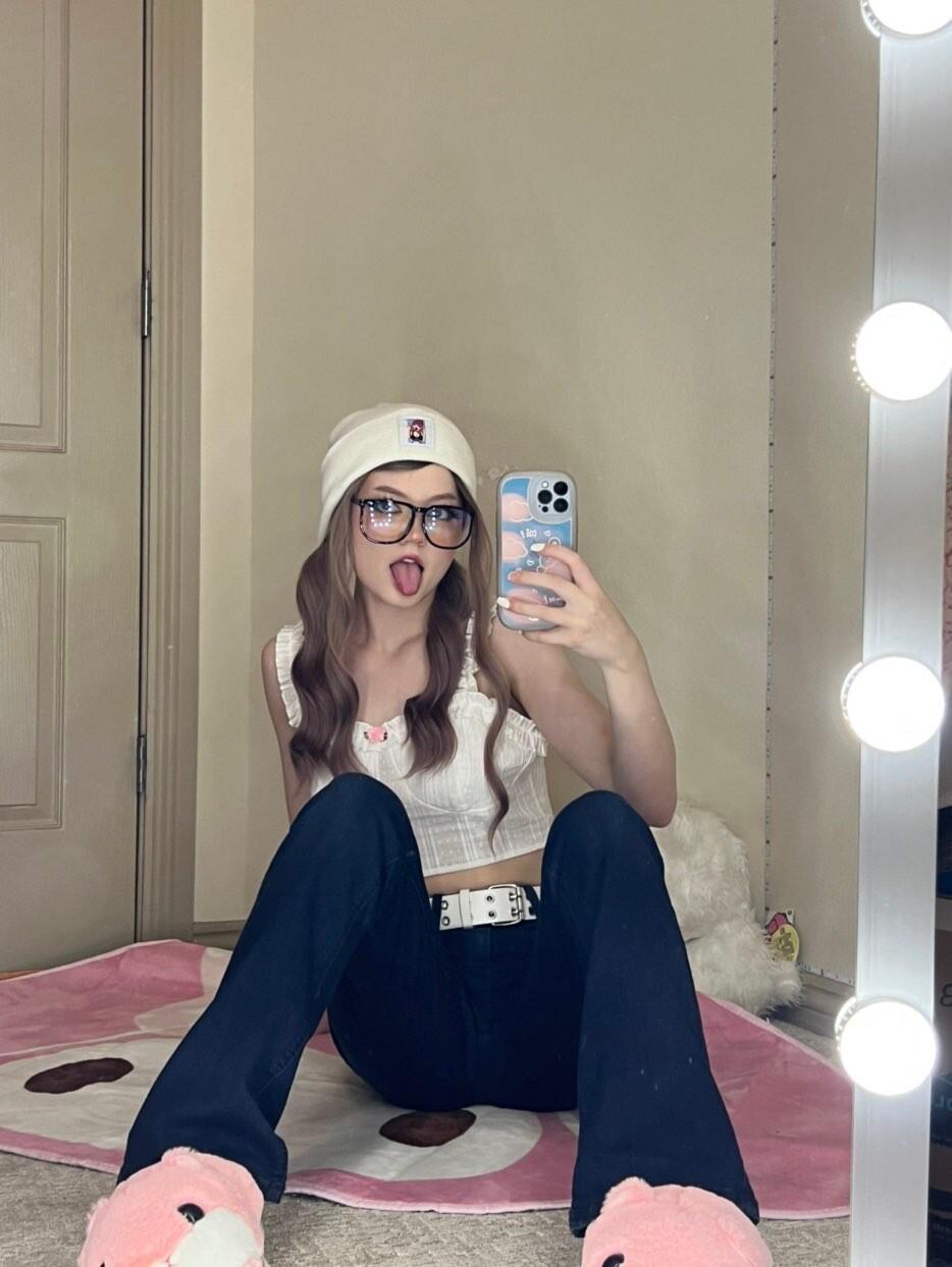 Strawbeariemilkk / StrawberryMillk Nude OnlyFans Vazamentos 1