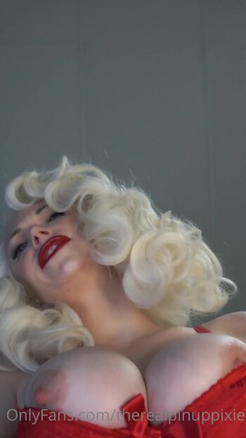 Pineup Pixie / Bianca Blakney 2 / pinuppixietm / therealpinuppixie Vazamentos Nuas OnlyFans Foto 14