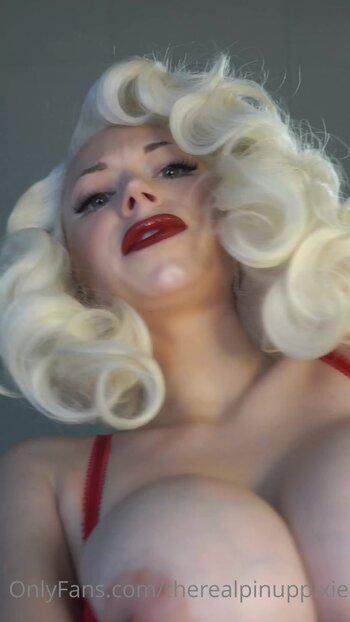 Pineup Pixie / Bianca Blakney 2 / pinuppixietm / therealpinuppixie Vazamentos Nuas OnlyFans Foto 19