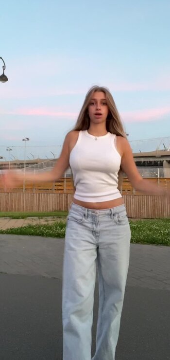 sofyaplotnikova / https: / xsofya_x Vazamentos Nuas Foto 8