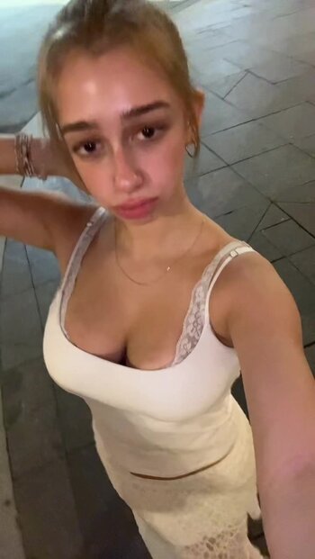 sofyaplotnikova / https: / xsofya_x Vazamentos Nuas Foto 17