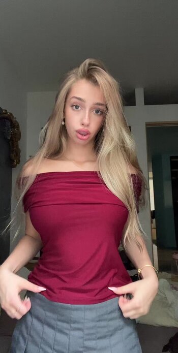 sofyaplotnikova / https: / xsofya_x Vazamentos Nuas Foto 24