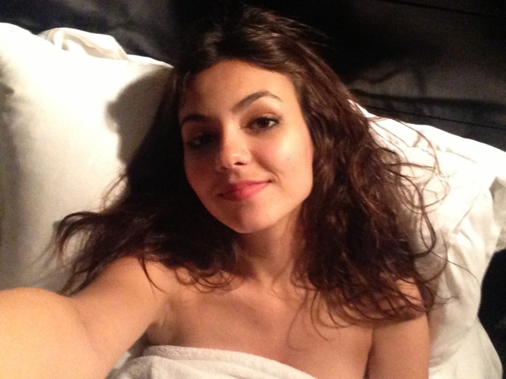 Victoria Justice Nua 02