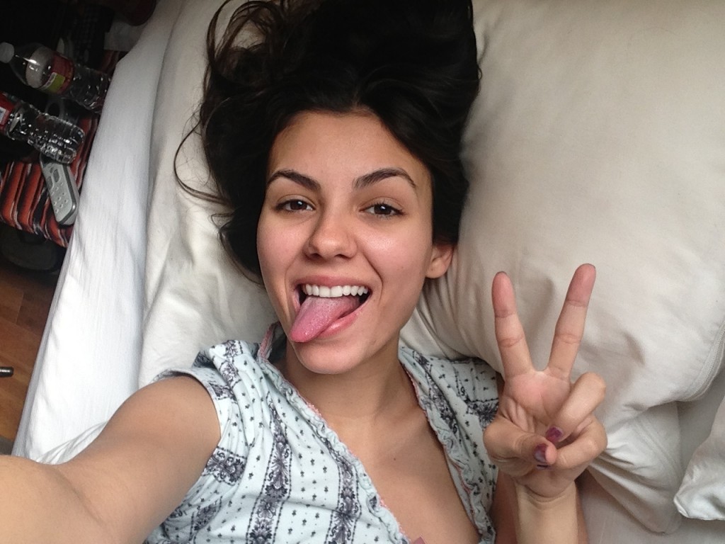 Victoria Justice Nua 03