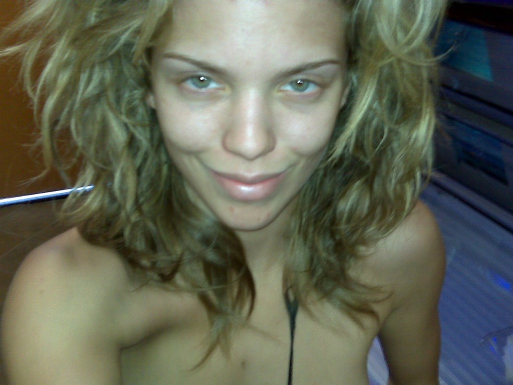AnnaLynne McCord Nua 04
