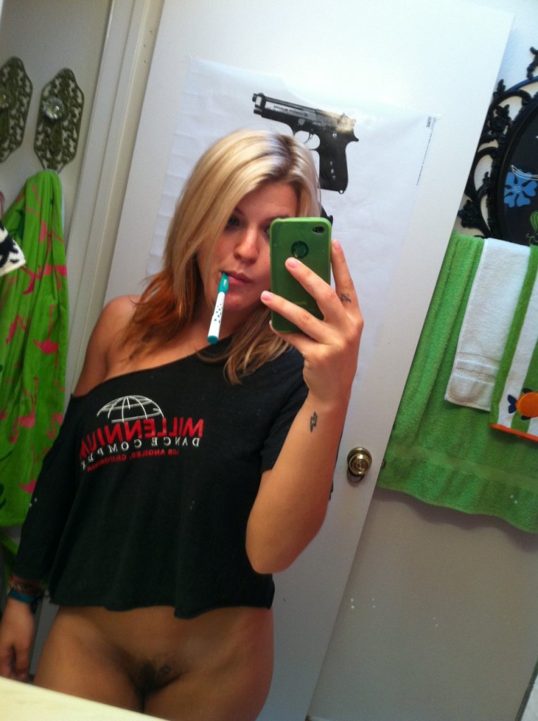 Janelle Ginestra Nua 18