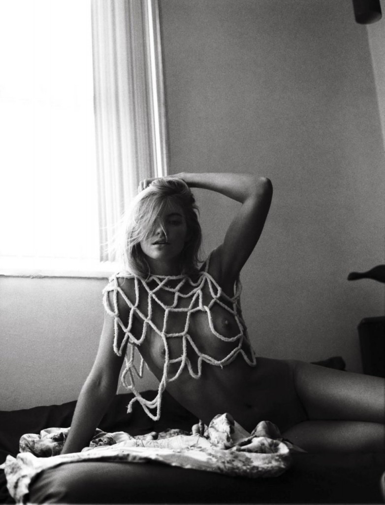 Elyse Taylor Nua 09
