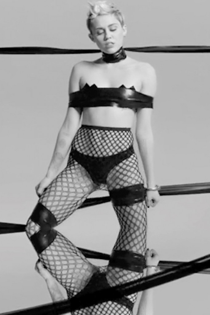 Miley Cyrus Sexy para o Festival Pornô 16