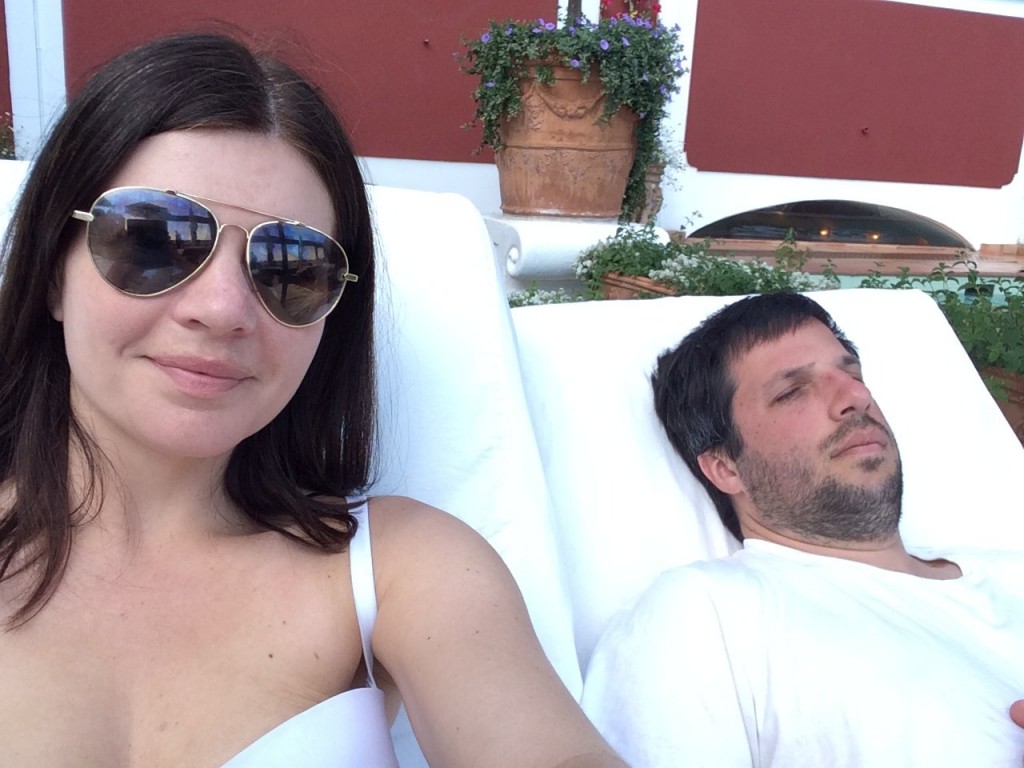 Casey Wilson Vazou 03
