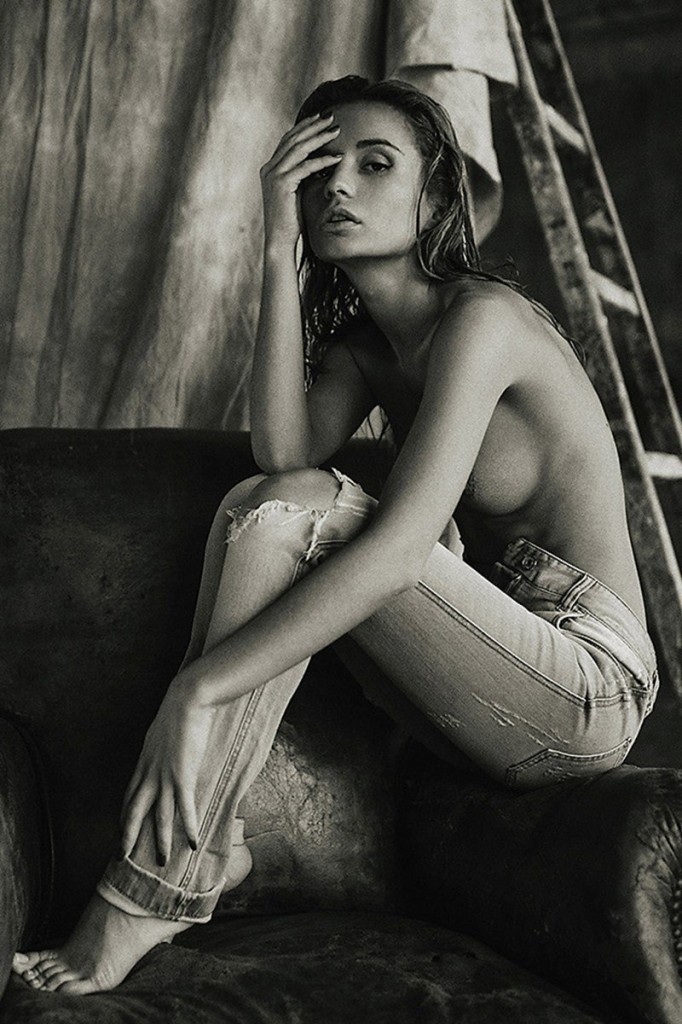 Ekaterina Zueva Naked 13