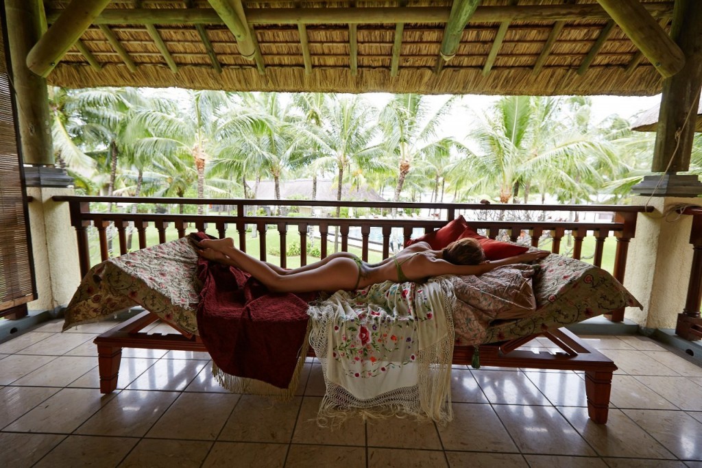 Isabell Horn Naked 40