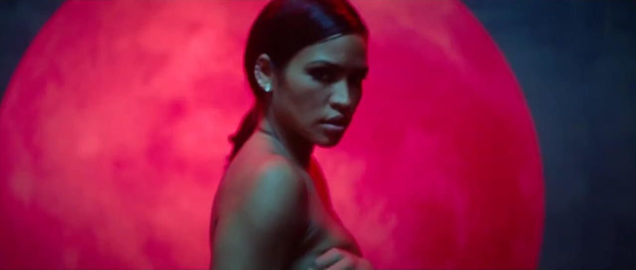 Cassie-Ventura-Topless-12