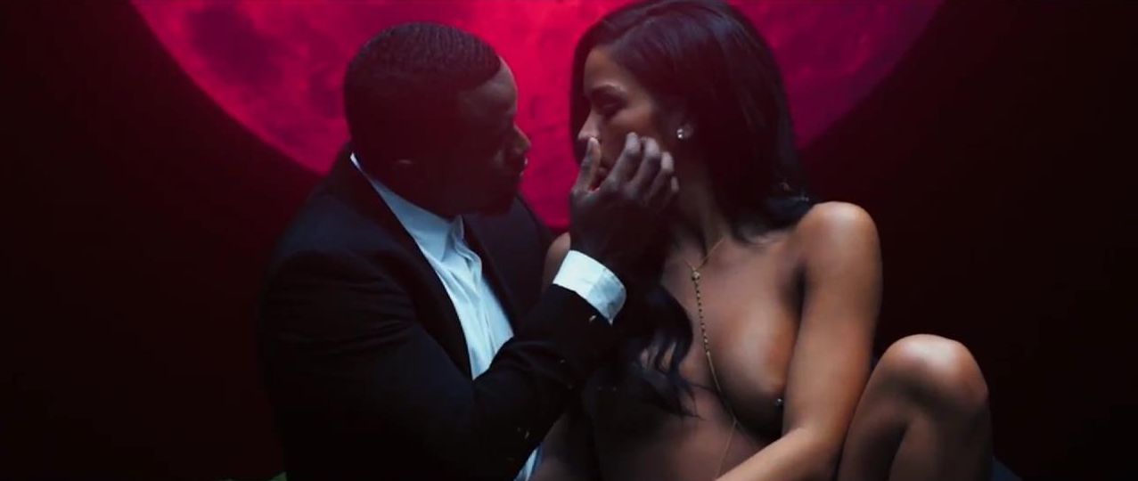 Cassie-Ventura-Topless-2