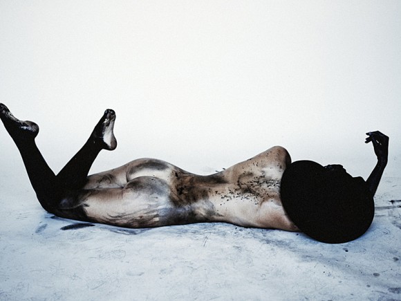 Jehane-Paris-Topless-In-Mud-By-Kesler-Tran-05-580x435