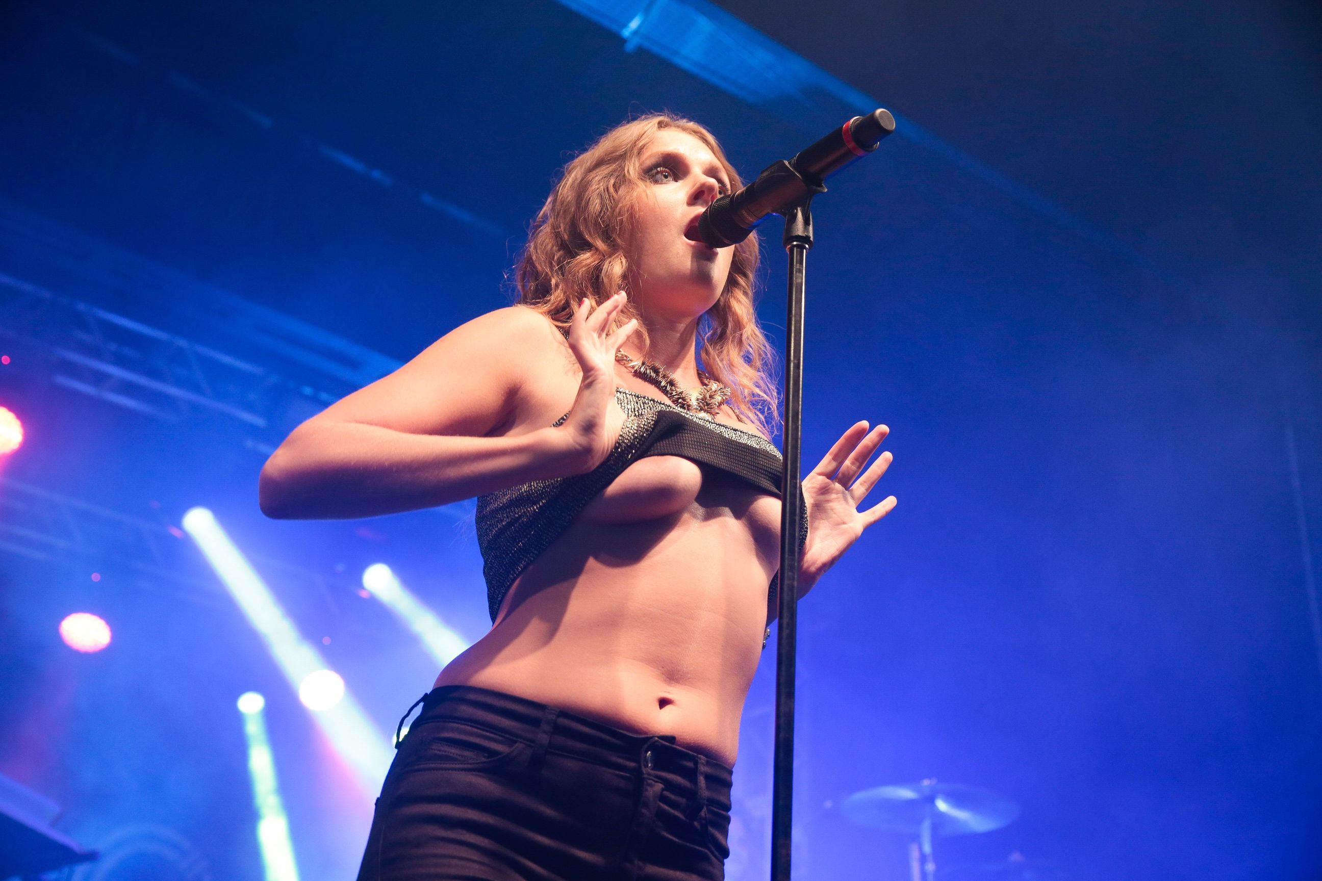 Tove-Lo-Tits-5