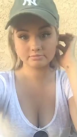 Debby-Ryan-Cleavage-4