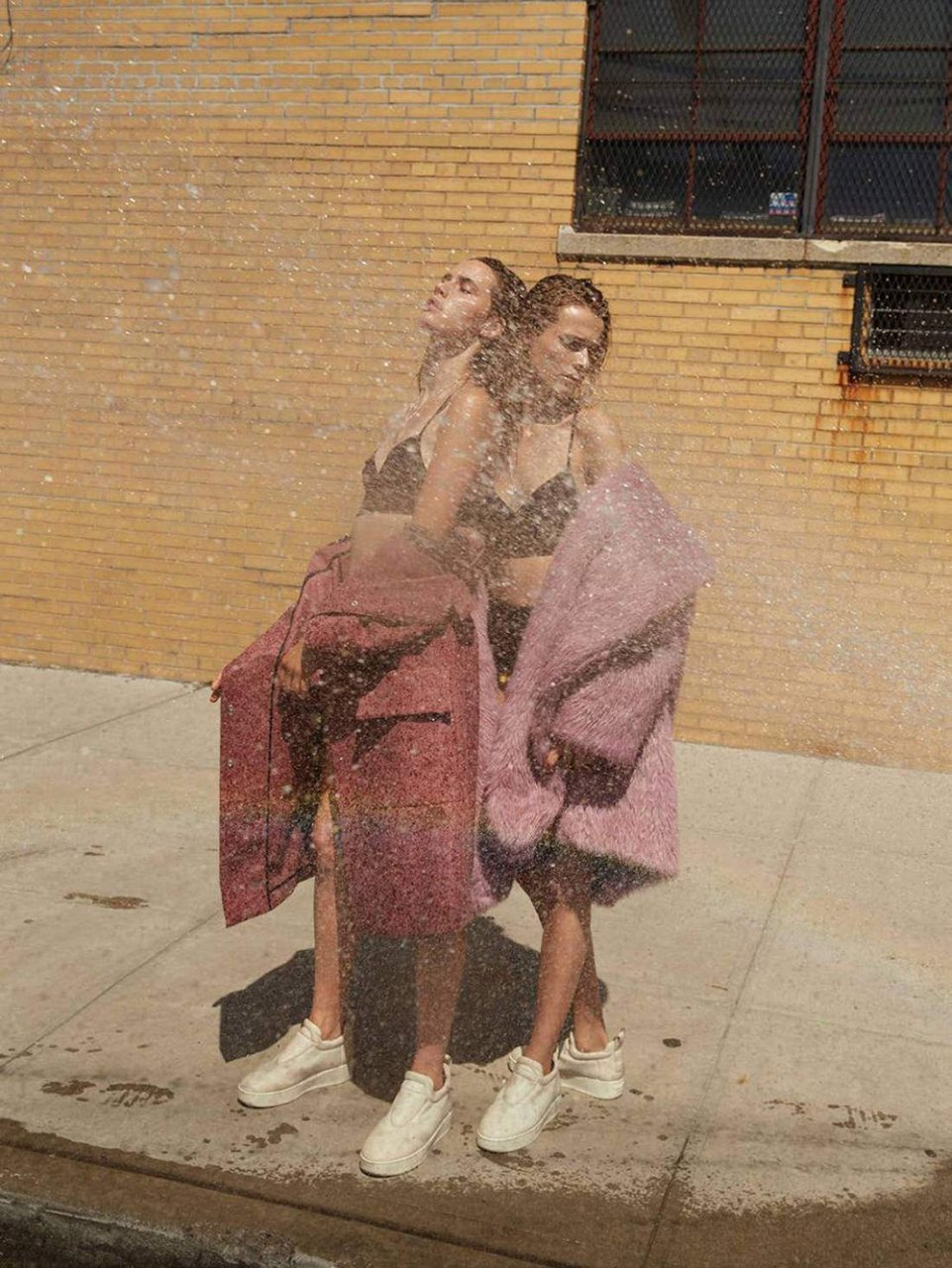 Georgia Hilmer-Emma-Oak-Sexy-Topless-3