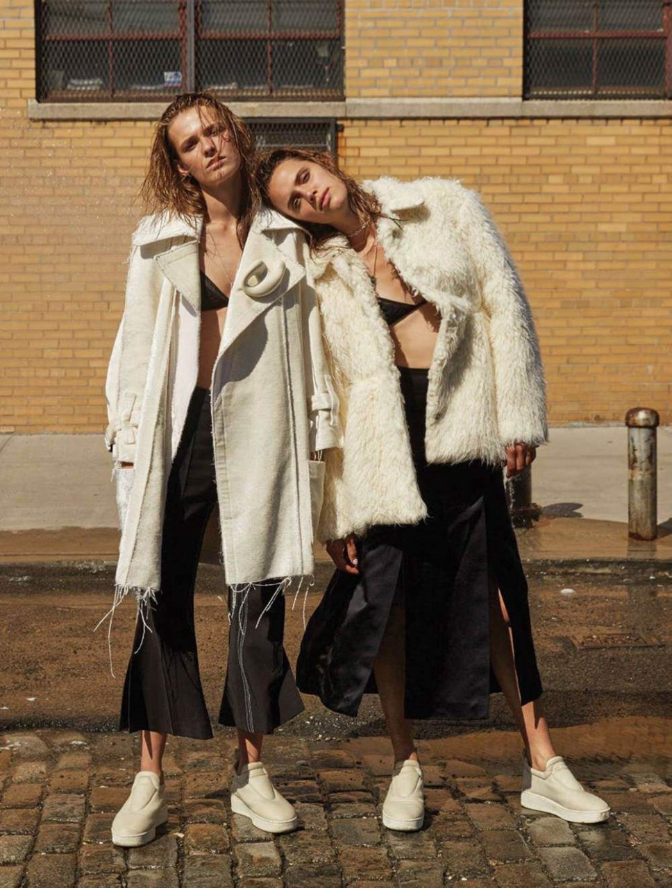 Georgia Hilmer-Emma-Oak-Sexy-Topless-9