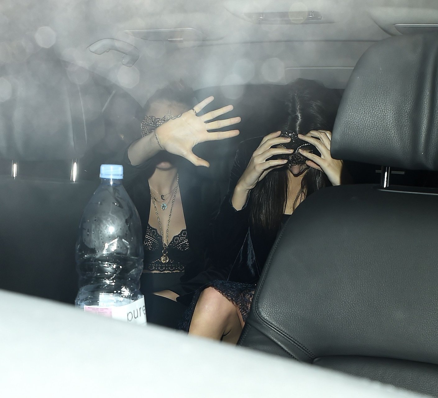 Kendall-Jenner-Cara-Delevingne-Sexy-13