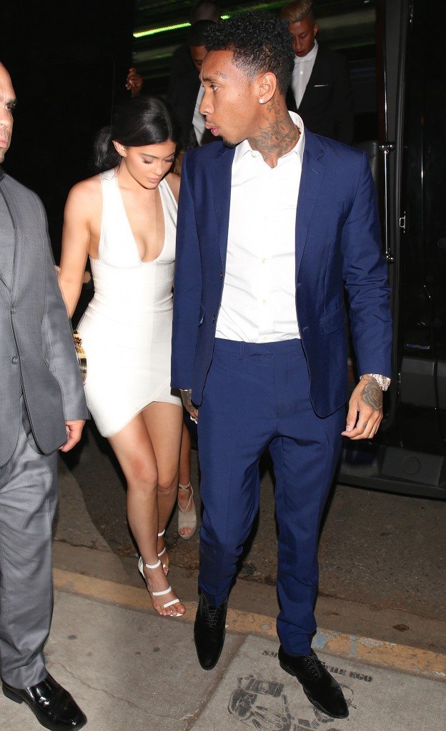 Kylie-Jenner-Cleavage-6