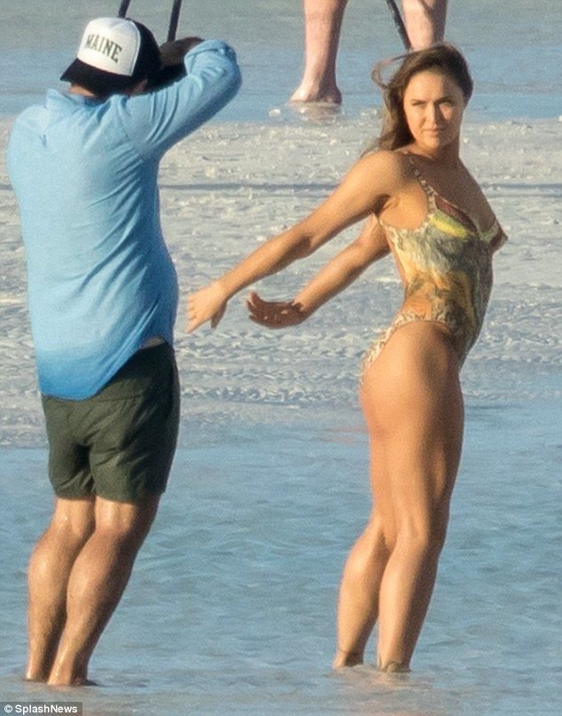 Ronda-Rousey-Bodypaint-8