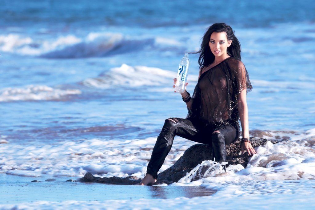 Amanda Geores See Through-Photos-21