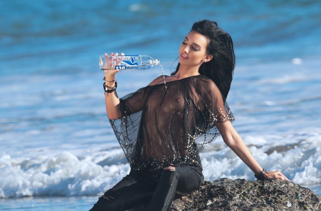 Amanda Geores See Through-Photos-22