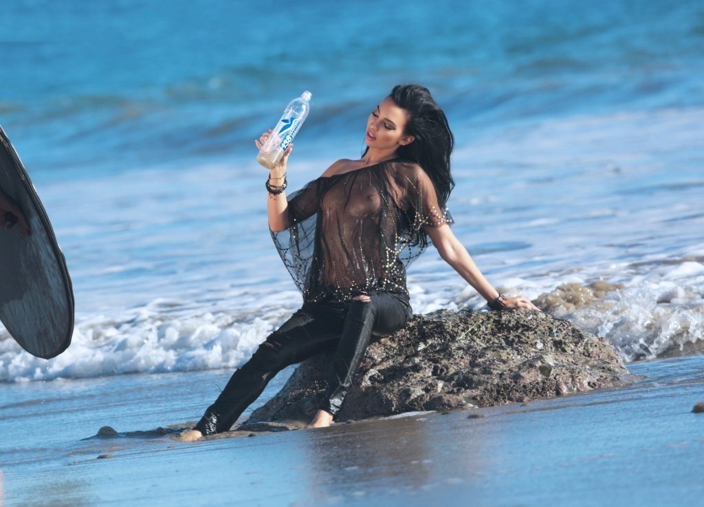 Amanda Geores See Through-Photos-25