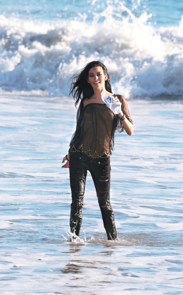 Amanda Geores See Through-Photos-3