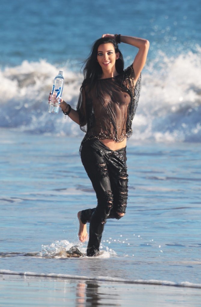 Amanda Geores See Through-Photos-5