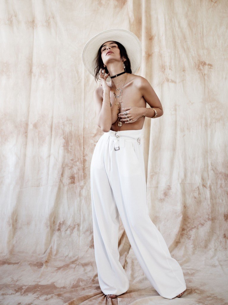 Emily Ratajkowski Topless 3