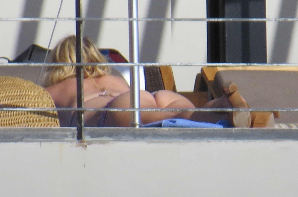 Jessica Simpson Sexy 15