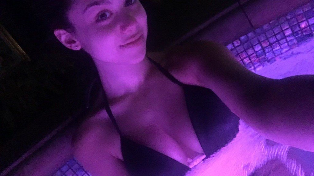 Kira Kosarin Cleavage Collection 2
