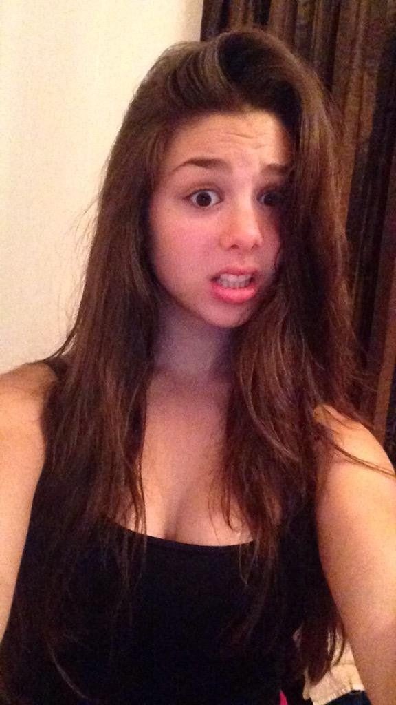 Kira Kosarin Cleavage Collection 6