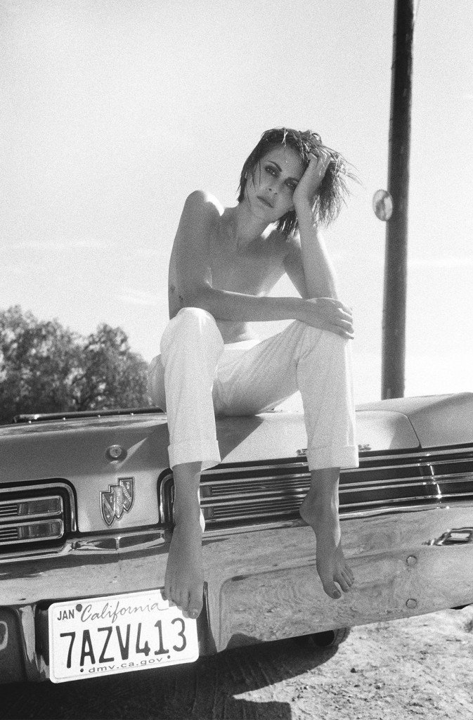 Willa Holland Sexy & Topless 6