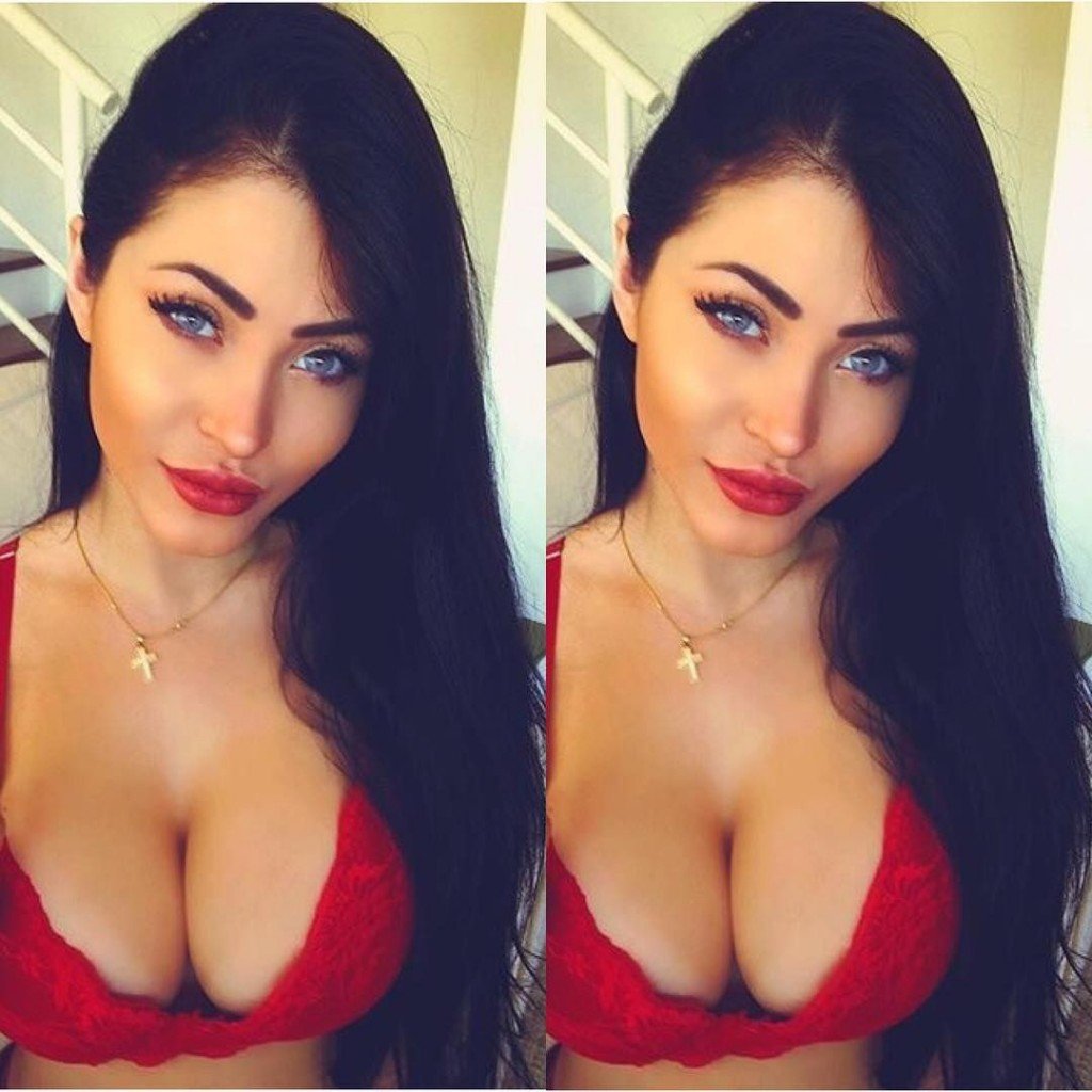 Claudia Alende Nude Sexy 30