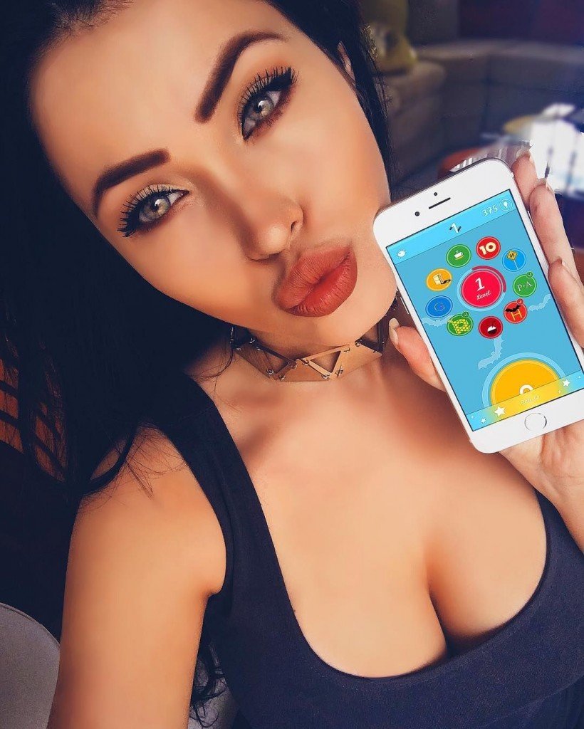 Claudia Alende Nude Sexy 45