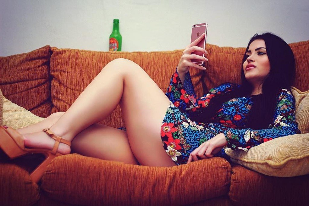 Claudia Alende Nude Sexy 60