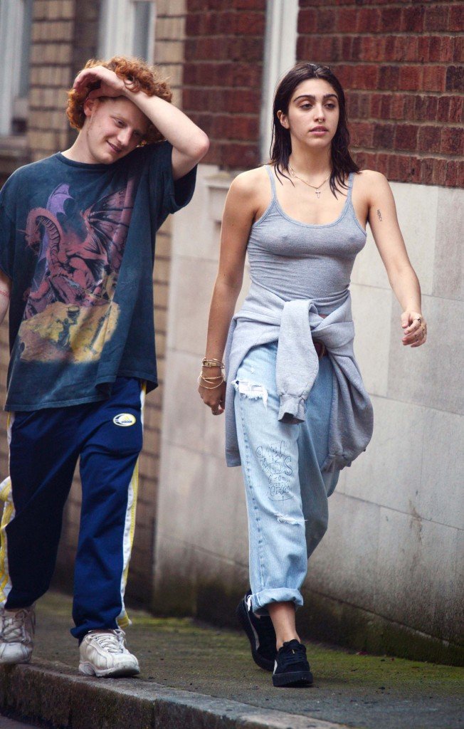 20 Jun 2016 - London - uk **PREMIUM EXCLUSIVE - MUST CALL FOR PRICING ** ** STRICT WEB EMBARGO UNTIL 17:00 GMT ON SUNDAY 26th JUNE, 2016 ** Lourdes proves she is her mothers daughter by stepping out braless on a mixed weather day in London with her friends.  BYLINE MUST READ : XPOSUREPHOTOS.COM ***UK CLIENTS - PICTURES CONTAINING CHILDREN PLEASE PIXELATE FACE PRIOR TO PUBLICATION *** **UK CLIENTS MUST CALL PRIOR TO TV OR ONLINE USAGE PLEASE TELEPHONE 44 208 344 2007**
